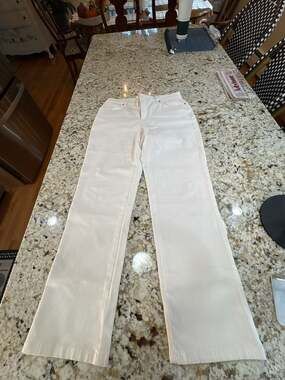 Amanda White Flare Jeans Size 6S